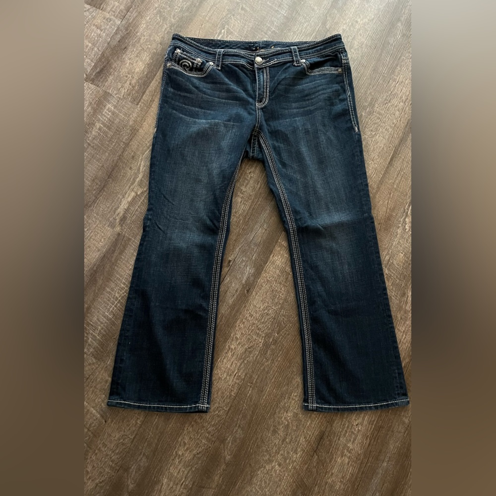 Beautiful bootcut Seven jeans.